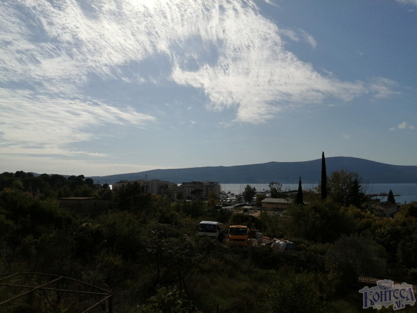 Дом в отличном месте, недалеко от центра Тивата