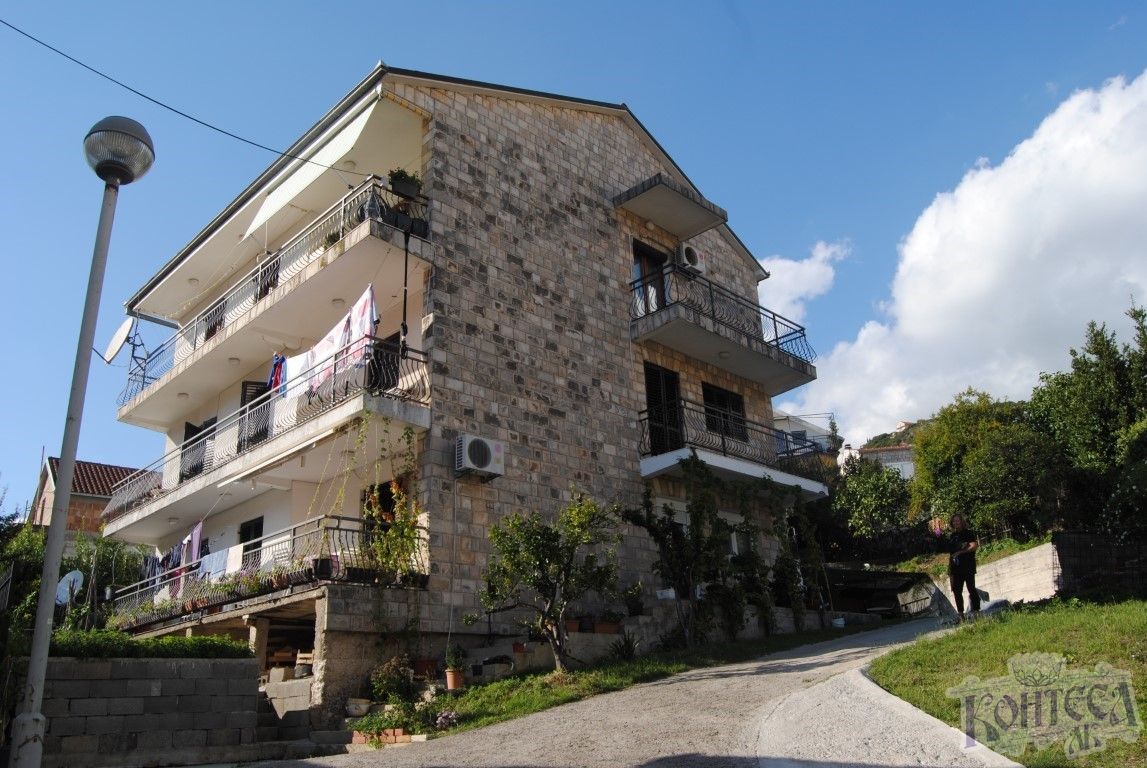 Недвижимость в Черногории, Герцег Нови, Игало