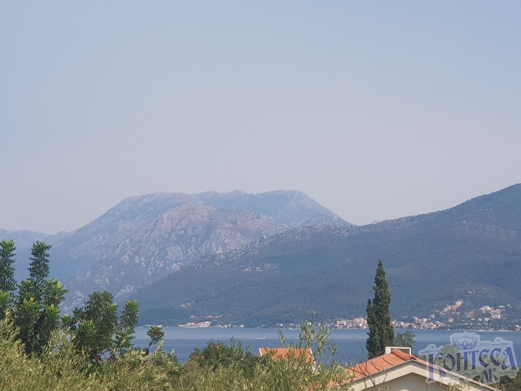 Kuća sa pogledom na more, Krašići-Tivat