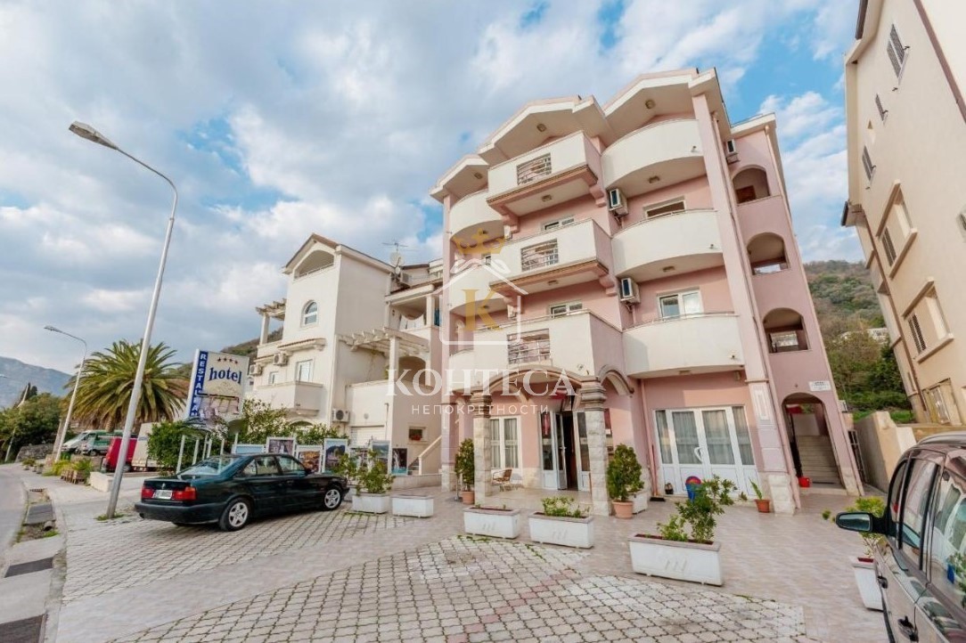 Мини-отель на 9 апартаментов недалеко от Порто Монтенегро-Тиват, Донья Ластва