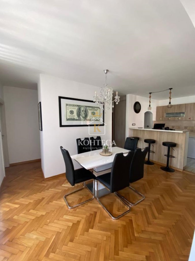 Квартира с двумя спальнями в Тивате