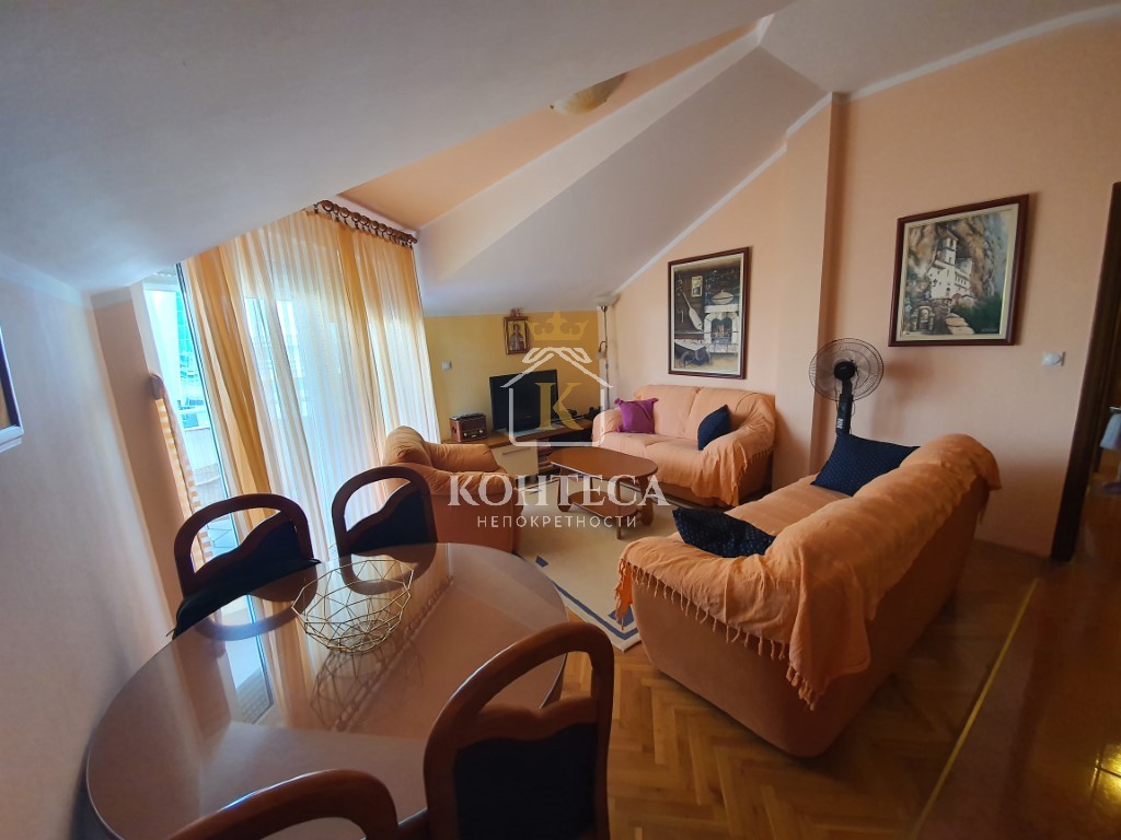 Two bedroom apartment in center