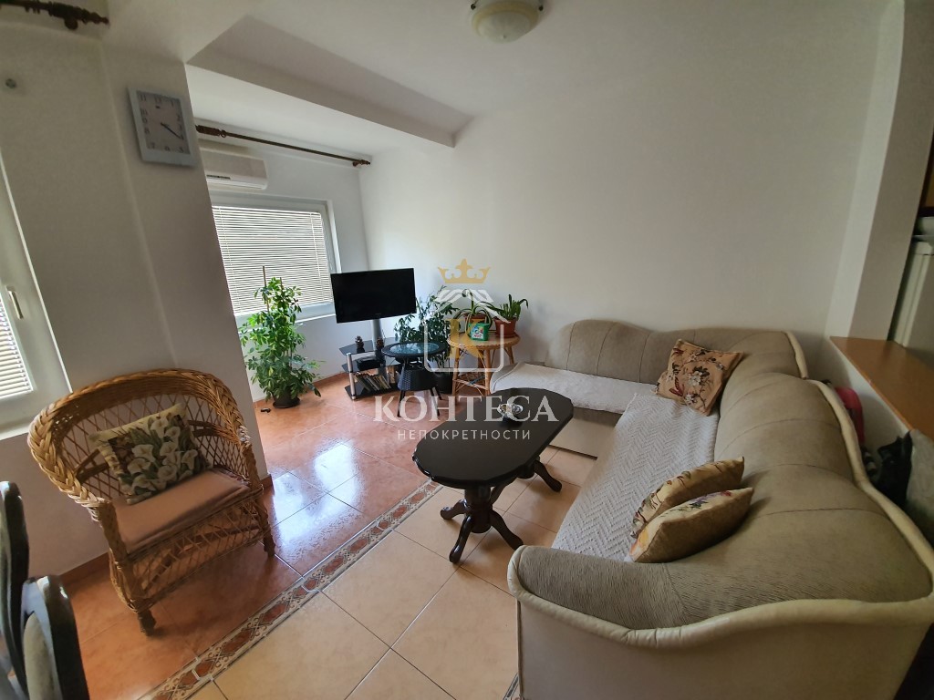 Двухкомнатная квартира в Тиват, аренда