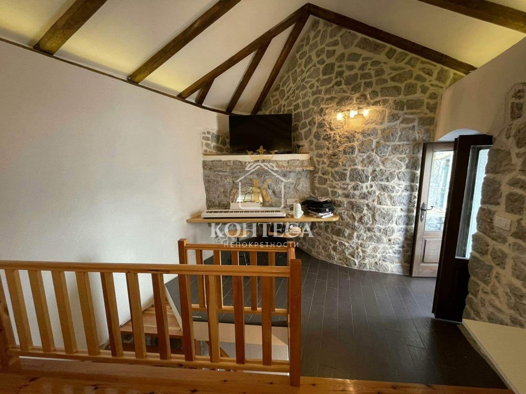 TIVAT WO RENOVATED AUTHENTIC STONE HOUSES RADOVICI TIVAT Kontesa