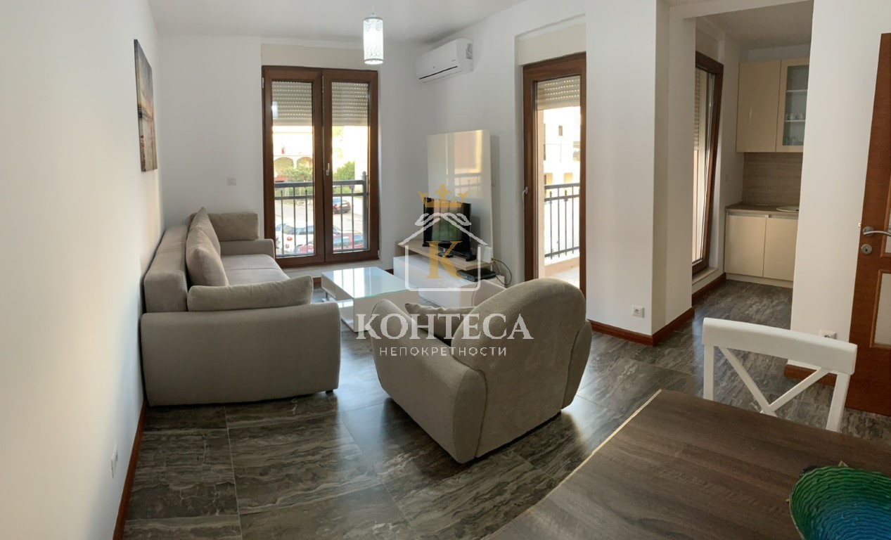 Современная двухкомнатная квартира с видом на море, Донья Ластва