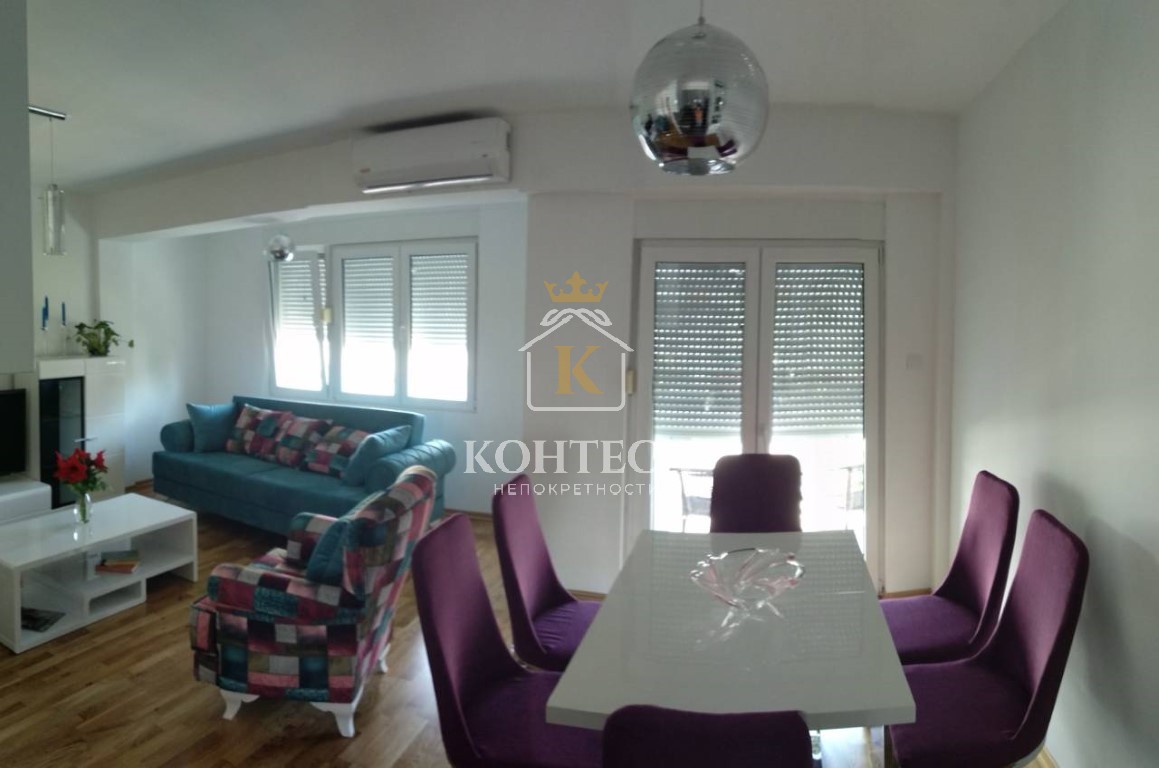 Spacious two bedroom apartment in center of Tivat