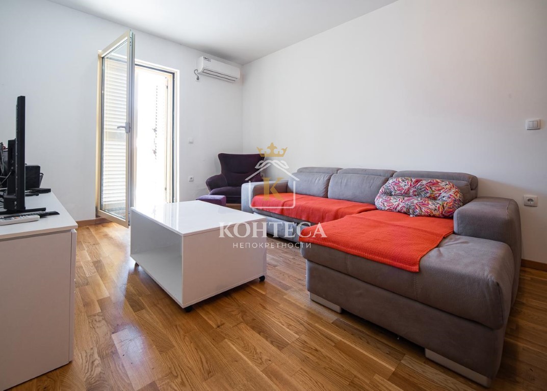 Spacious one bedroom apartment in Dobrota-Kotor