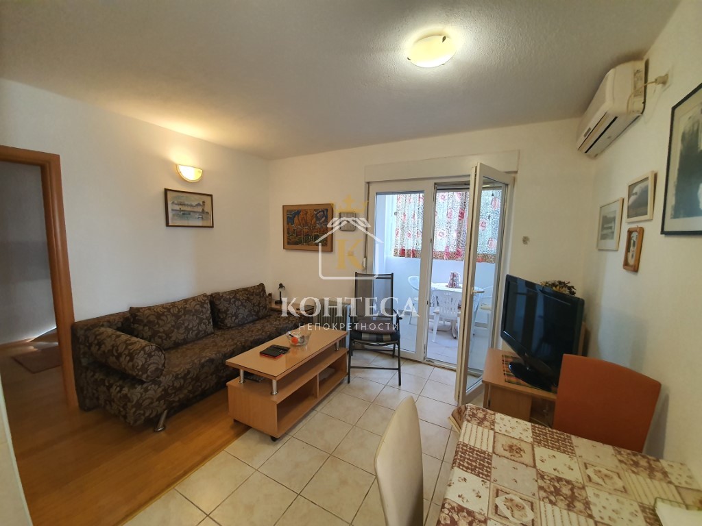 One bedroom apartment in a great location - Seljanovo, Tivat