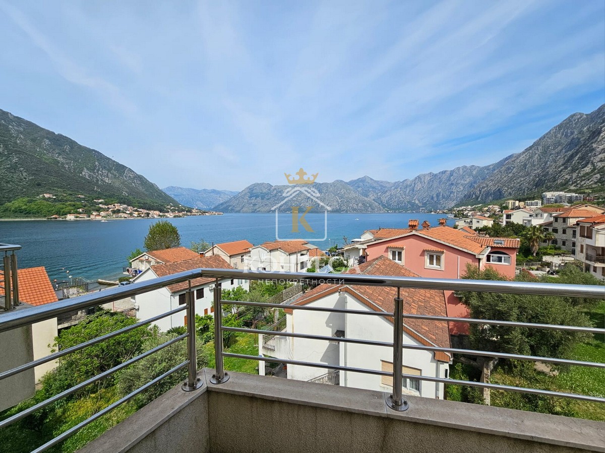 Komforan, dvosoban stan sa pogledom na more - Dobrota, Kotor