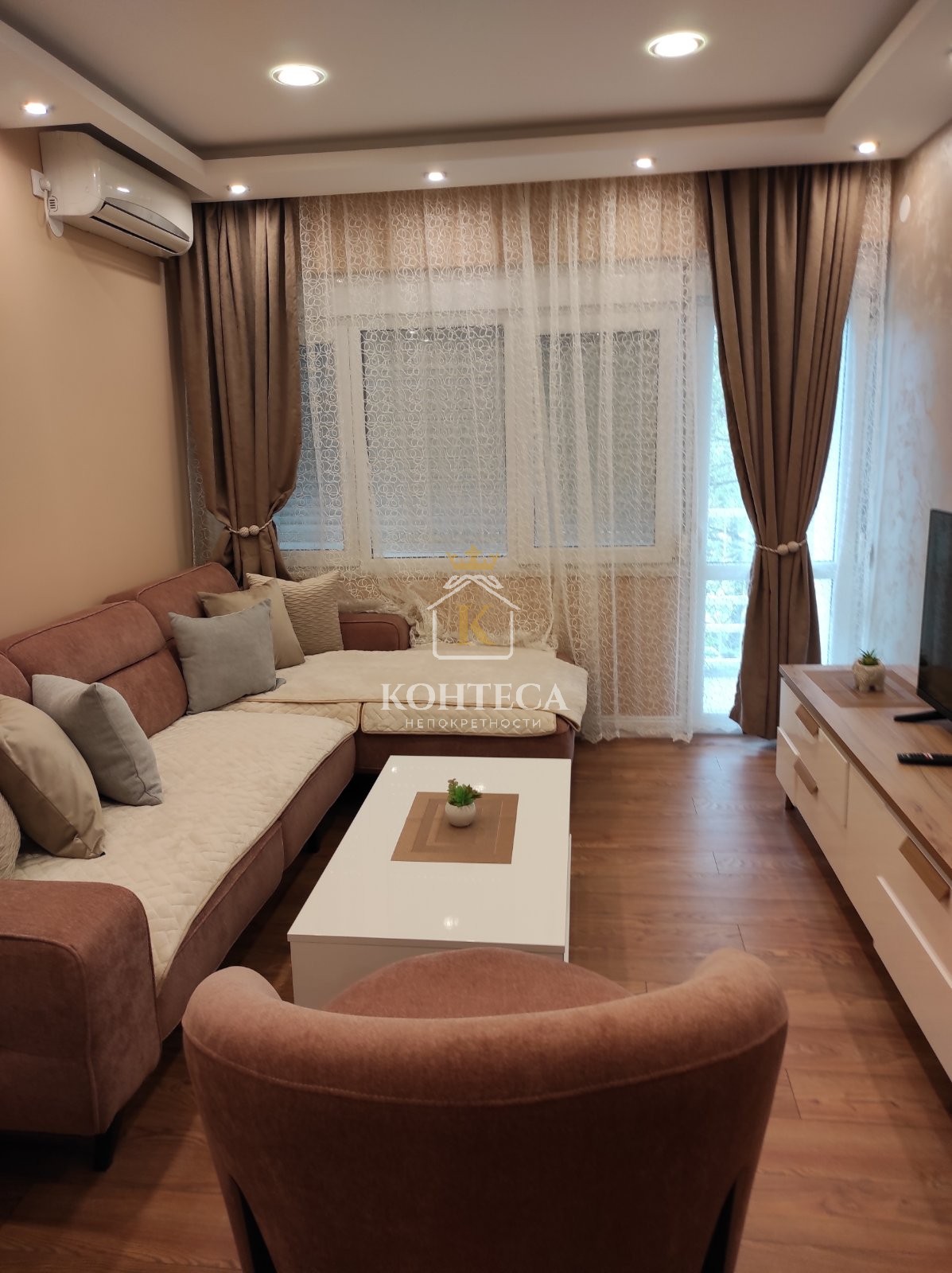 Dvosoban stan 67m2 u samom centru grada - Tivat  