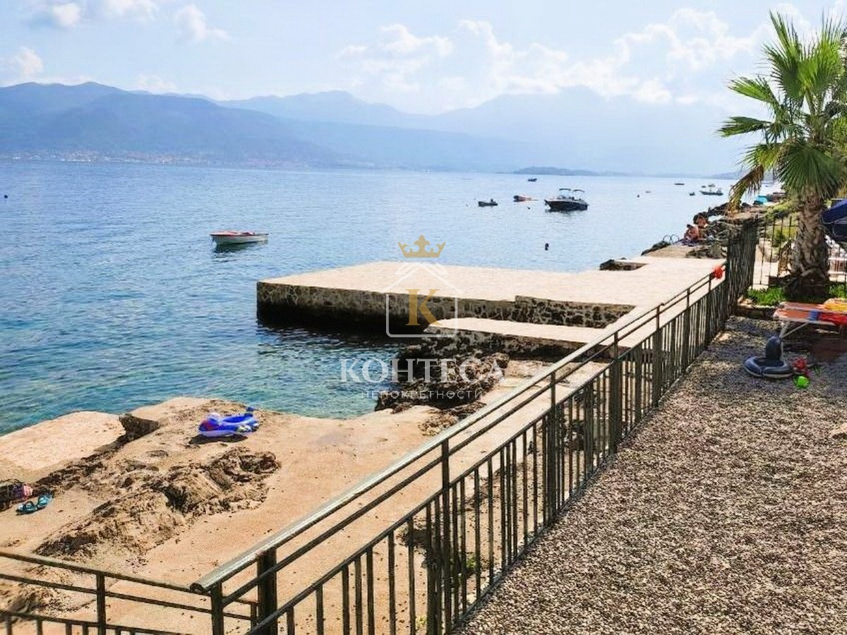 Trosoban stan,111 m2 sa pogledom na more, Krašići-Tivat