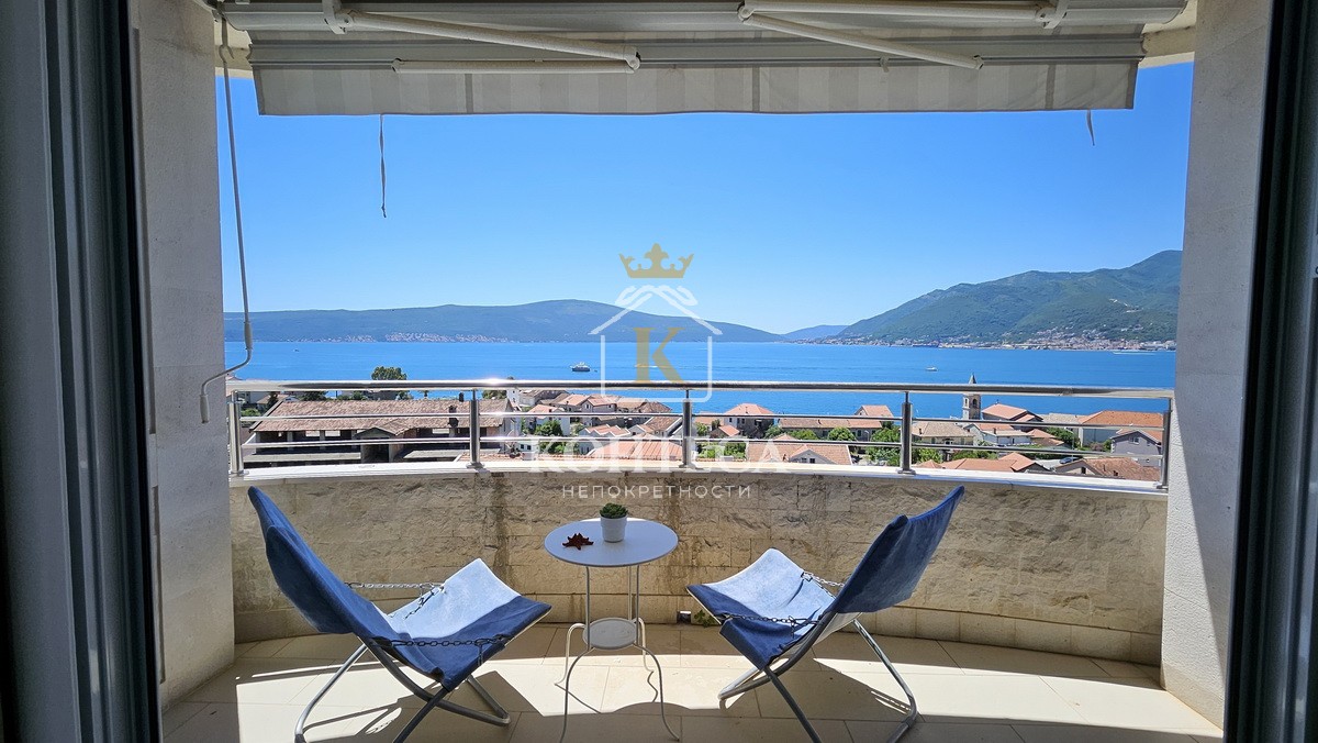 Spacious two-bedroom apartment with sea view, Donja Lastva-Tivat