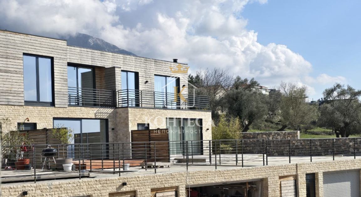 GREAT PRICE!!! Villa with panoramic views in a newly built settlement, Kavač- Kotor