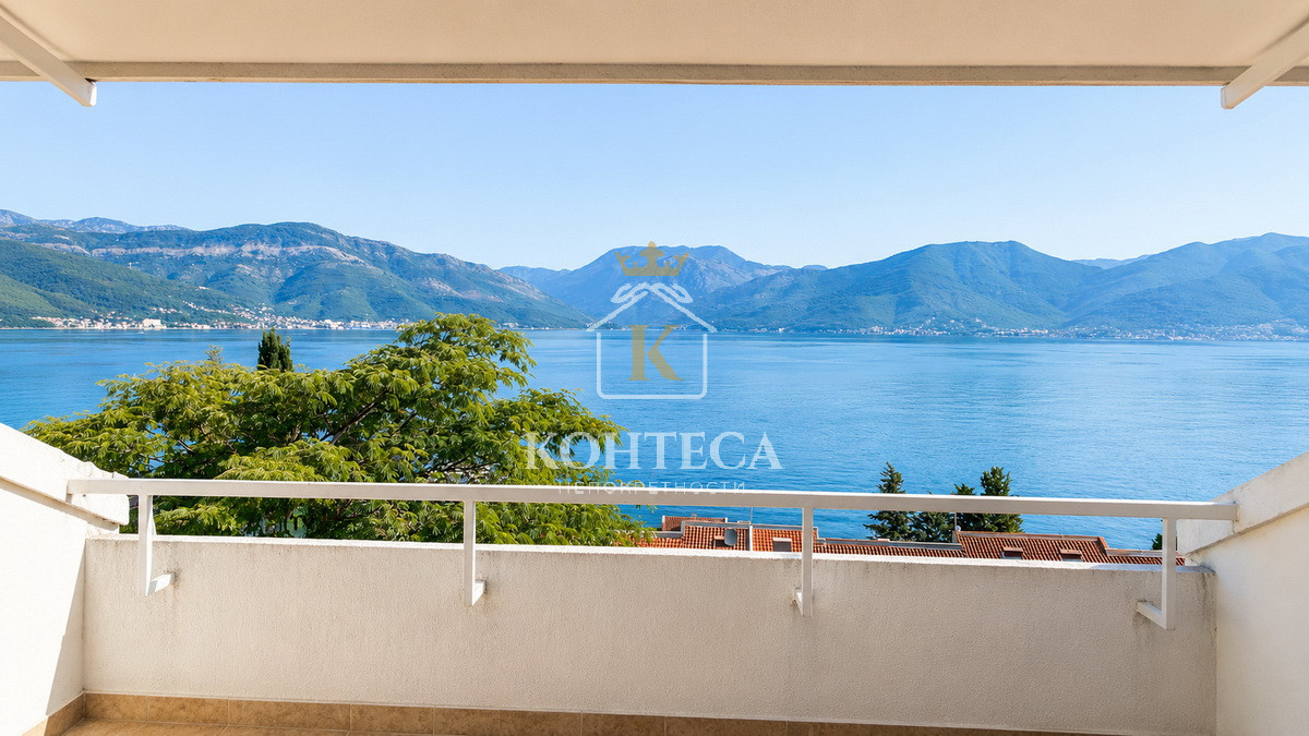 One-bedroom apartment with beautiful sea view, Krašići-Tivat