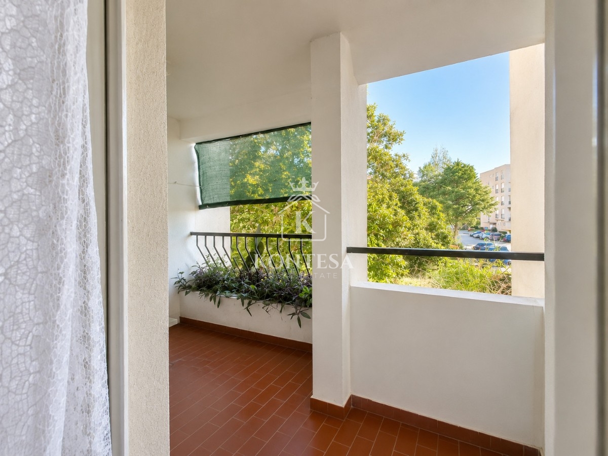 Spacious four-bedroom apartment in an attractive location – Seljanovo, Tivat
